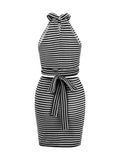 Dopasowany komplet bez rękawów w paski z wiązaniem w talii i kamizelką halter